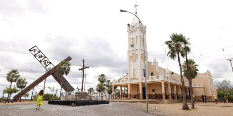 Turismo Religioso: Santa Cruz dos Milagres reúne milhares de fiéis neste mês de setembro