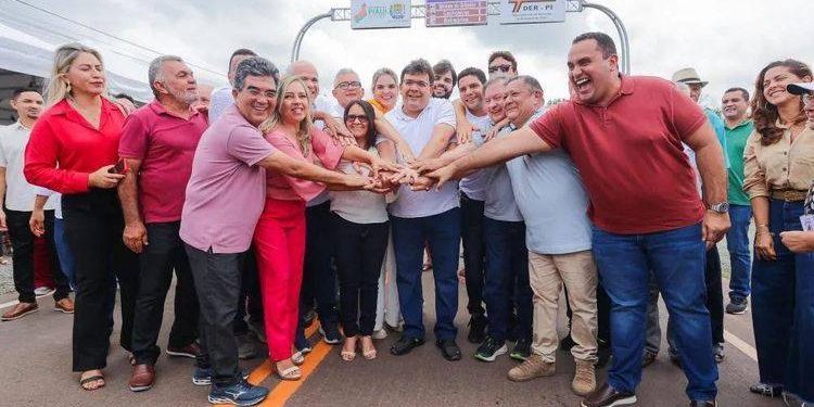 Diretor-geral do DER vistoria obras na região dos Cocais; território já recebeu mais de R$ 100 milhões em melhorias