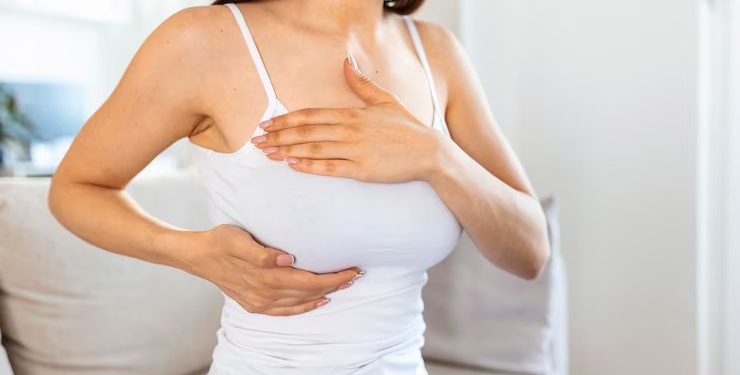 Outubro Rosa: 6 em cada 10 brasileiras dizem saber como prevenir câncer de mama, diz pesquisa