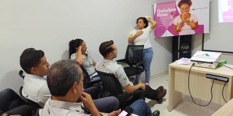 CS Grãos do Piauí promove palestra sobre Outubro Rosa para colaboradores