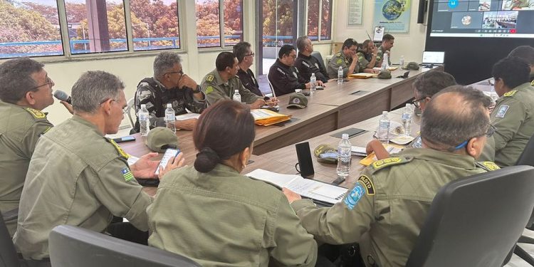 Tropas da Polícia Militar que reforçarão a segurança nas eleições municipais no Piauí viajam nesta quinta (3)