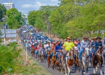 Cavalgada dará início a 73ª Expoapi neste domingo (1º); veja programação.