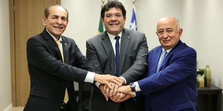 Encontro do governador em Brasília com parlamentares especula-se chapa para 2026, “falta só o vice”