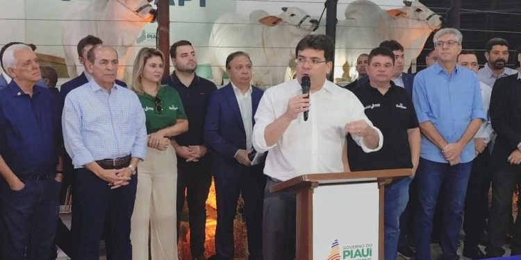 Governador anuncia desconto de ICMS para aquisição de equipamentos durante lançamento da 73ª Expoapi