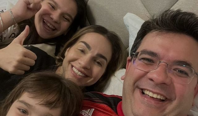 SOCIEDADE: Governador Rafael comemorou o titulo do Flamengo em família e MAIS…