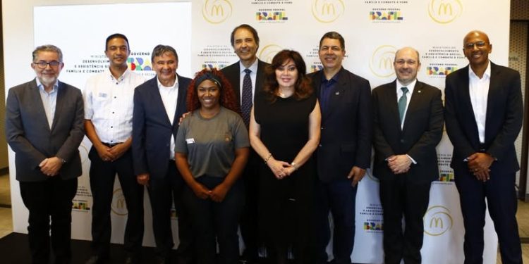 Arcos Dorados e Ministério do Desenvolvimento Social assinam acordo para ampliar a inclusão social por meio da empregabilidade