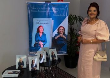 SOCIEDADE: Advogada Conceição Carcará em noite do lançamento do seu livro e MAIS…