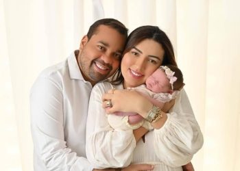 SOCIEDADE: Jessica Cardoso e Stanley Freire em ensaio com a filha Mavie e MAIS…