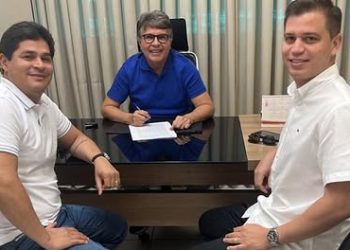 Prefeito João Luiz anuncia obra de pavimentação de 19.445 metros de calçamento em Monsenhor Gil