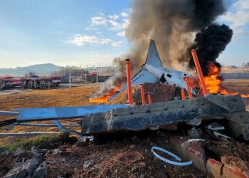 Colisão de avião na Coreia do Sul deixa 179 mortos, segundo agência de notícias
