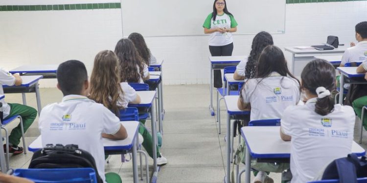 Seduc abre inscrições para teste seletivo em 22 escolas de Tempo Integral e Educação Profissional