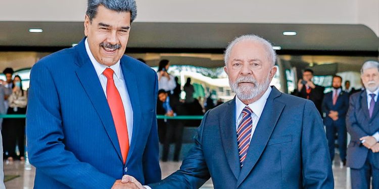 Afastado de Maduro, Lula decide não ir à posse presidencial da Venezuela