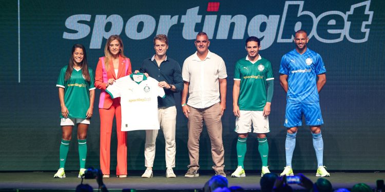 Leila Pereira anuncia novo patrocinador do Palmeiras