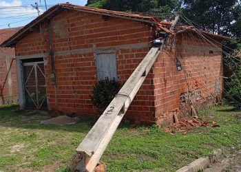 Em Teresina, 16 mil consumidores estão sem energia, devido às chuvas; há bairros com três dias sem luz