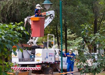 Prefeitura de Teresina intensifica serviços de iluminação pública