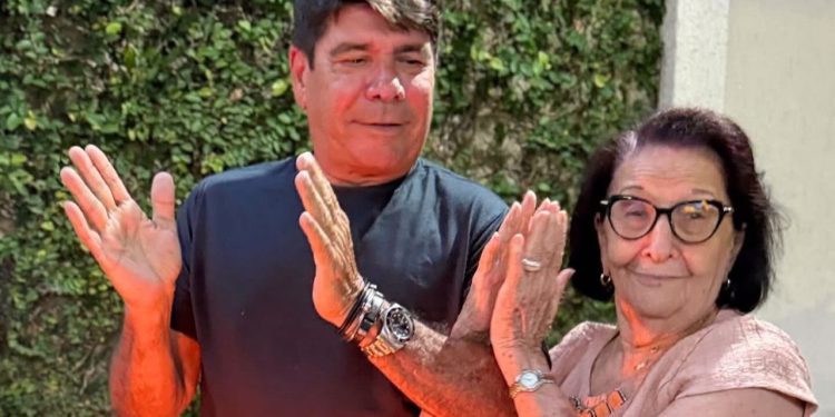 SOCIEDADE: Comemoracao para Dona Lenita Ferreira pelo niver e MAIS…