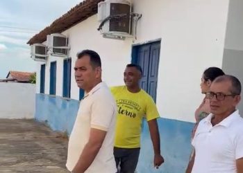 Prefeito de Pedro Laurentino anuncia reajuste para professores e reformas em escolas