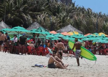 Lula sanciona lei que reconhece barracas da Praia do Futuro como patrimônio cultural do Brasil