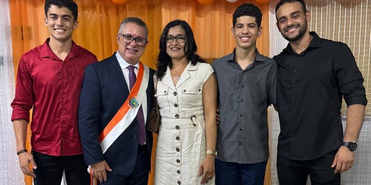 Cidade de Nazária inicia novo ciclo com a posse do Prefeito Tropi e Vice Júnior Carvalho