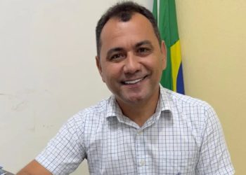 Prefeito de Pedro Laurentino Carlinhos Reis sanciona aumento de 6,27% para professores da rede municipal