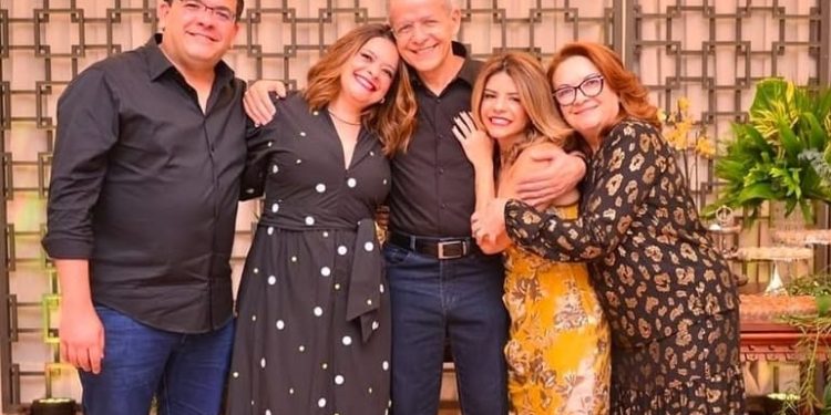 SOCIEDADE: Bodas de Rubi do casal Nazareno Fonteles e Nereida Tajra Fonteles e MAIS…