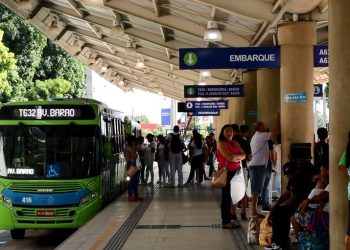 Prefeito Silvio Mendes e Strans se reúnem em busca de soluções para o transporte coletivo da capital