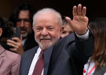 Lula planeja até duas viagens semanais pelo País para tentar reverter popularidade baixa