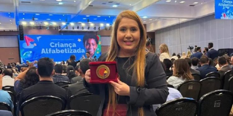DESTAQUE NA EDUCAÇÃO: Santo Antônio de Lisboa recebe o Selo Nacional Compromisso com Alfabetização