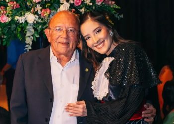 SOCIEDADE: Maria Teresa Melo cola grau em Odontologia e MAIS…