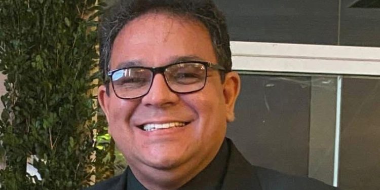 SOCIEDADE: Comemoração para Estélio Silva Barbosa por seu niver e MAIS…