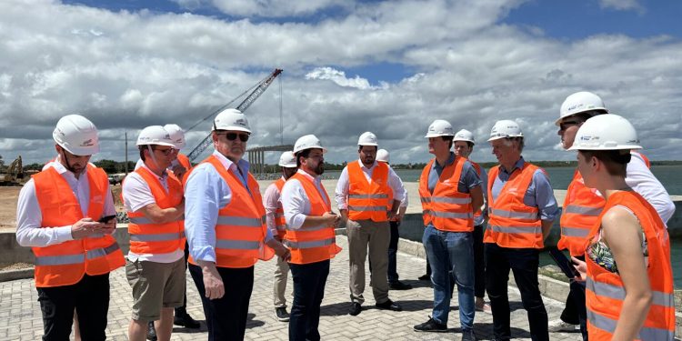 Porto Piauí recebe empresa belga Fluxys para colaboração na construção de gasoduto no litoral