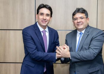 Em Brasília, Rafael Fonteles discute parceria para integração dos Portos do Piauí e Santos