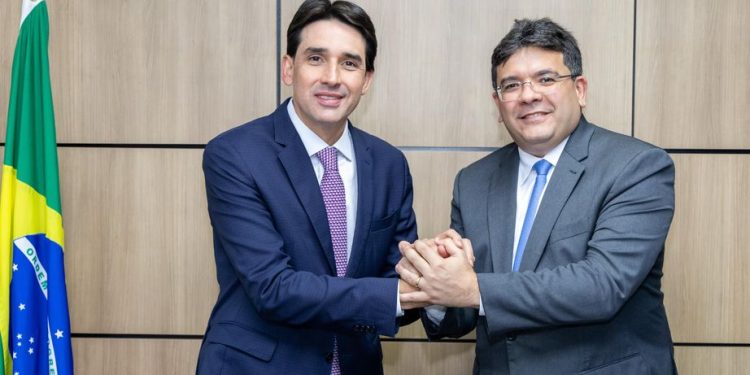 Em Brasília, Rafael Fonteles discute parceria para integração dos Portos do Piauí e Santos