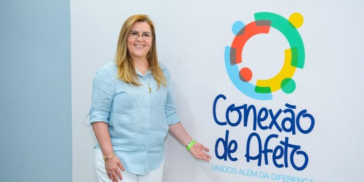 SOCIEDADE: Dia de comemoração para Cláudia Claudino por seu niver e MAIS…