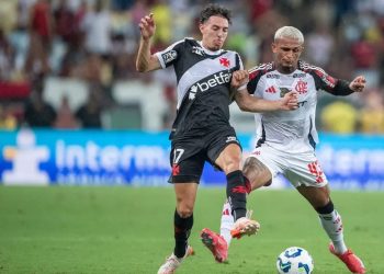 Em noite dos goleiros, Vasco e Flamengo empatam pelo Brasileirão