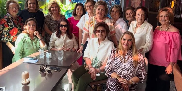 SOCIEDADE: Sócias do Clube do Chá reunidas em encontro e MAIS…