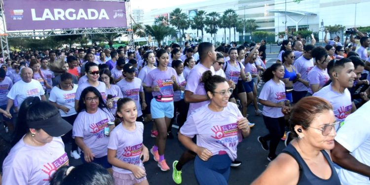 Corrida Contra o Feminicídio reúne mais de 5 mil pessoas em Teresina