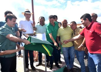 Severo Eulálio inaugura asfaltamento em 20 ruas das cidades de São João da Canabrava e Sussuapara