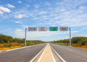 Governador inaugura anel viário e centro cirúrgico em São João do Piauí