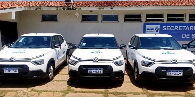 Senador Ciro Nogueira garante 3 veículos para a Prefeitura Municipal de Altos