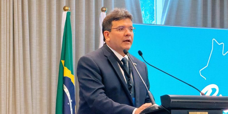 Rafael Fonteles conduz apresentação de 16 projetos no Catar e posiciona Nordeste como líder da transição energética global