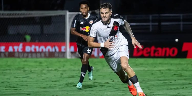 Vasco enfrenta Bragantino neste sábado (31)  para tentar se afastar do Z4 no Brasileiro