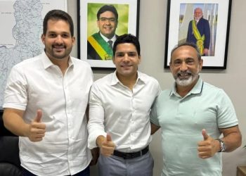 Erivaldo Lopes se reúne com diretor do DER-PI para discutir melhorias na infraestrutura de Santo Antônio de Lisboa