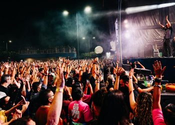 1ª noite do Festival de Inverno de Pedro II reúne mais de 20 mil pessoas e abre edição histórica do evento