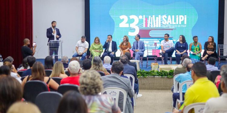 Seduc anuncia distribuição de 10 mil cheques-livros durante abertura da 23ª edição do SaLiPi