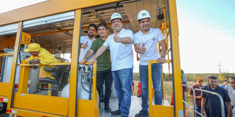 Governador inaugura obras e autoriza novo sistema de abastecimento de água em Belém do Piauí