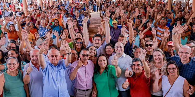 Governador entrega títulos de terra em um dos maiores assentamentos da América Latina, em Batalha