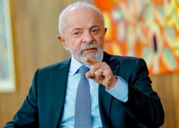 Lula diz que Brasil é dono do próprio nariz e que Trump não quer conversar