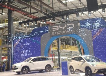 AUTOMÓVEIS: BYD apresenta primeiro carro 100% elétrico produzido no Brasil