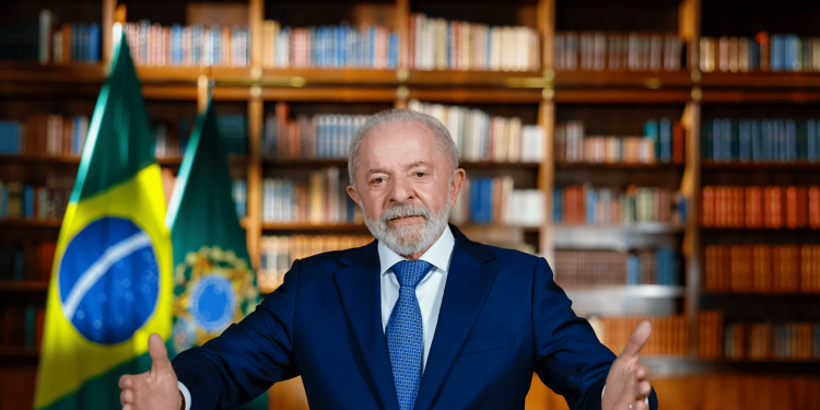 Na TV, Lula não cita o nome de Trump e chama taxa dos EUA de ‘chantagem inaceitável’